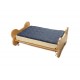 Drewniane łóżko dla psa z materacem